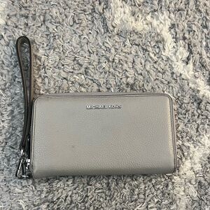 Michael Kors Leather Gray Wristlet